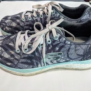 Skechers tennis shoes 7.5